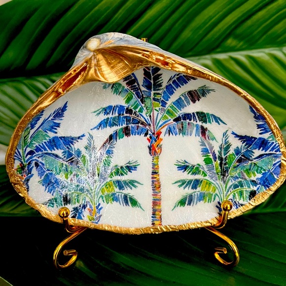 Handmade Decorative Shells - Picture 4 of 11